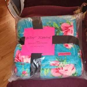 Betsey Johnson Teal and Pink Floral Plush Twin Blanket